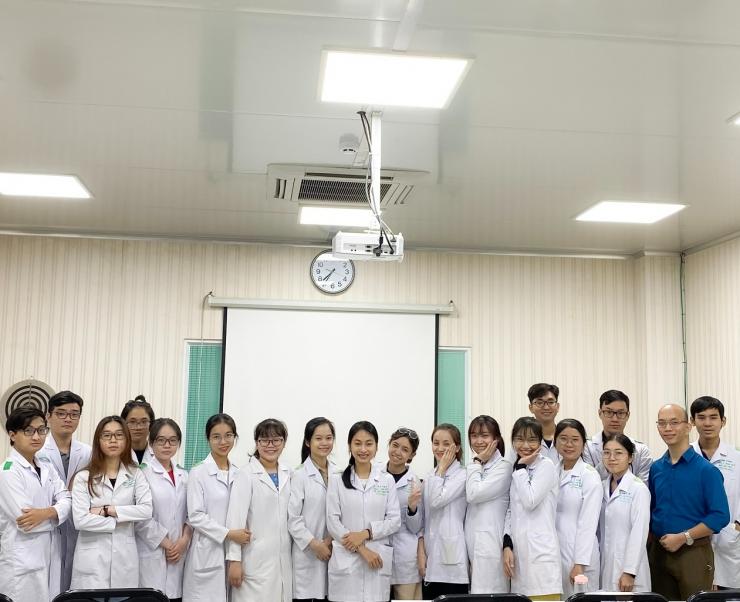 STUDENTS AT THE FACULTY OF MEDICINE - VIETNAM NATIONAL UNIVERSITY HO CHI MINH CITY VISIT AND PRACTICE AT BOSTON PHARMA